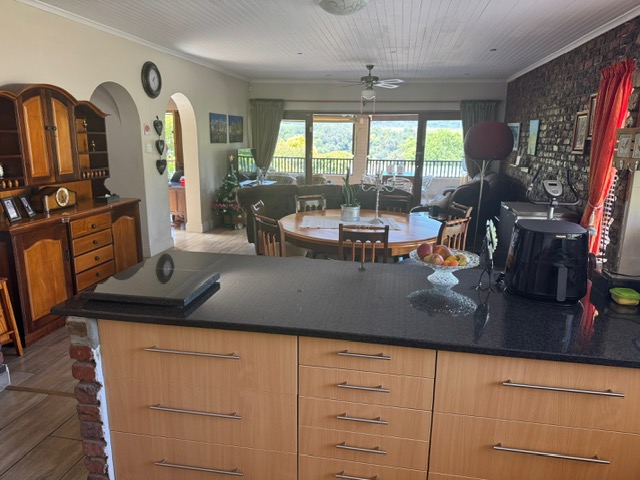 4 Bedroom Property for Sale in Denver Park Western Cape